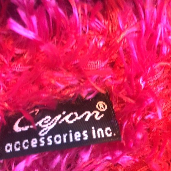 NWOT Hot pink hat scarf and gloves.Cejon brand. - Picture 4 of 11